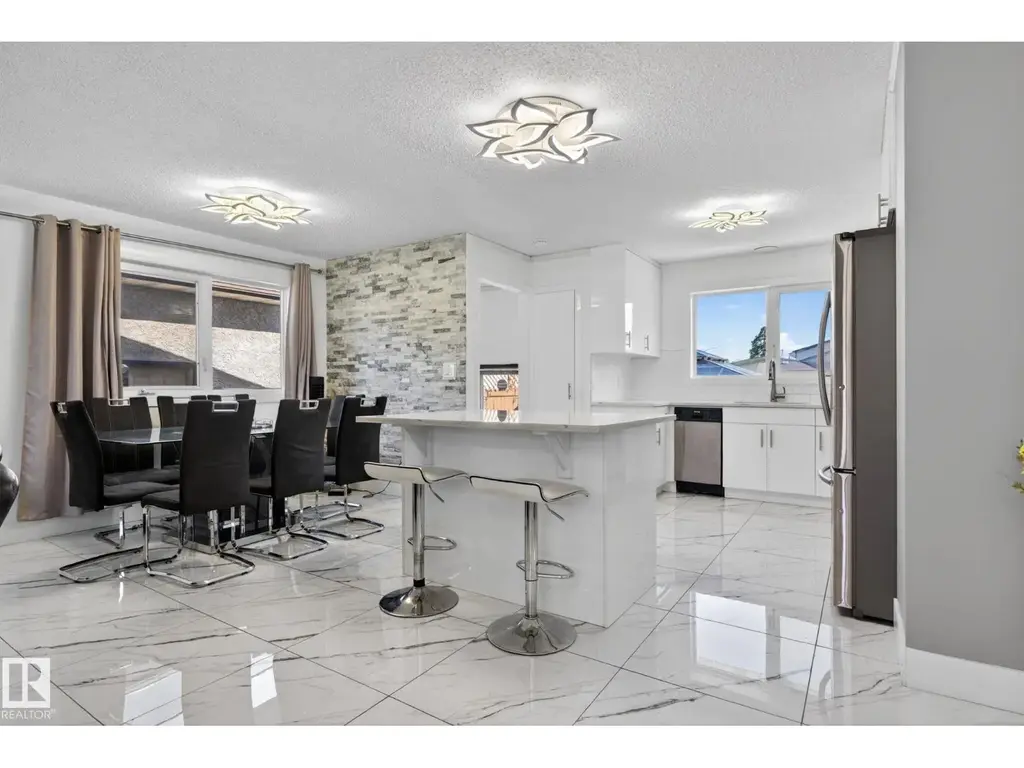 8835 152b Av Nw, Edmonton